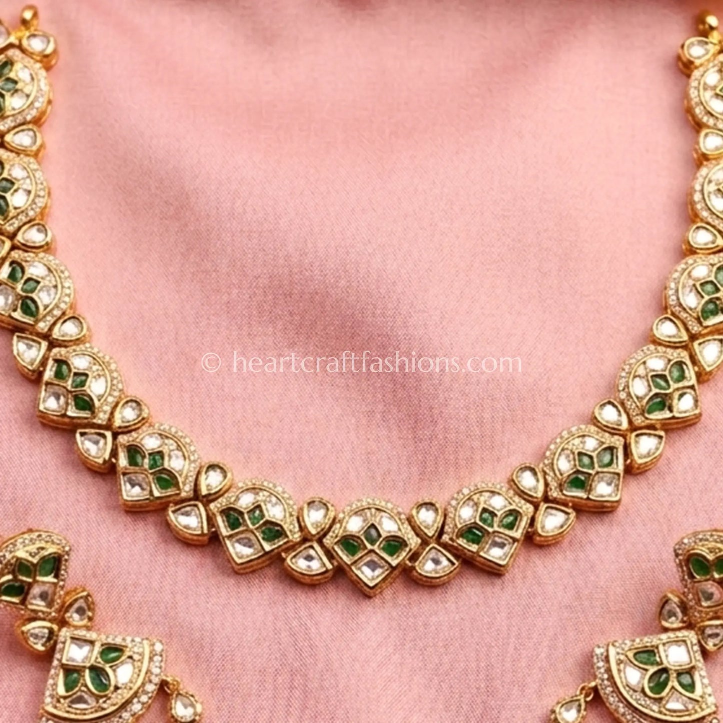 Sunehri Chandni Choker