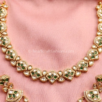Sunehri Chandni Choker