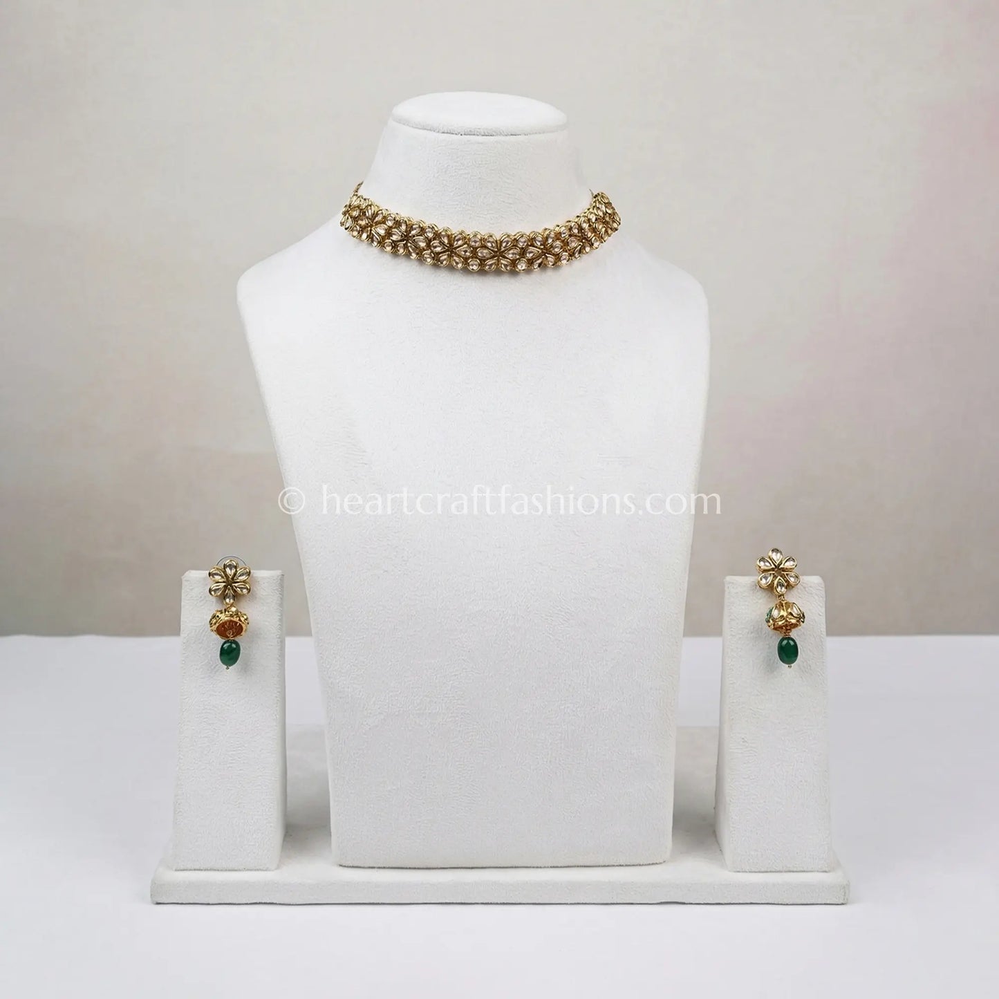 Sunehri Emerald Grace Kundan Choker Set