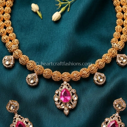 Sunehri Kundan Blush Drop Choker Set