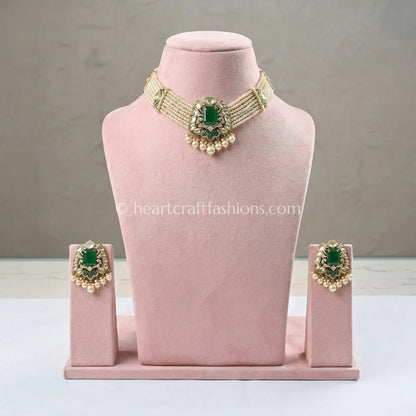 Sunehri Kundan Emerald Doublet Pearl Choker Set