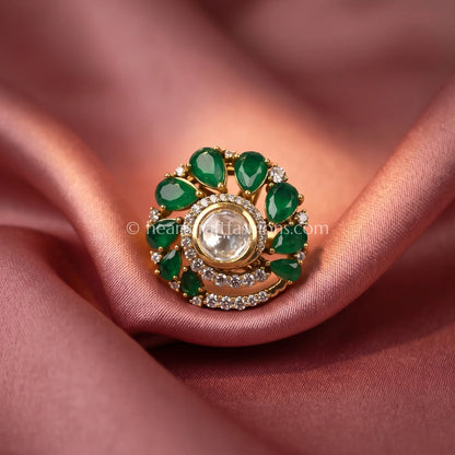 Sunehri Kundan Emerald Pushpa Ring