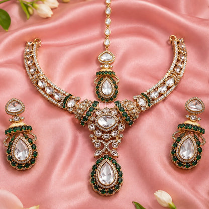 Sunehri Uncut Kundan & Royal Emerald Drop Necklace Set with Maang Tikka