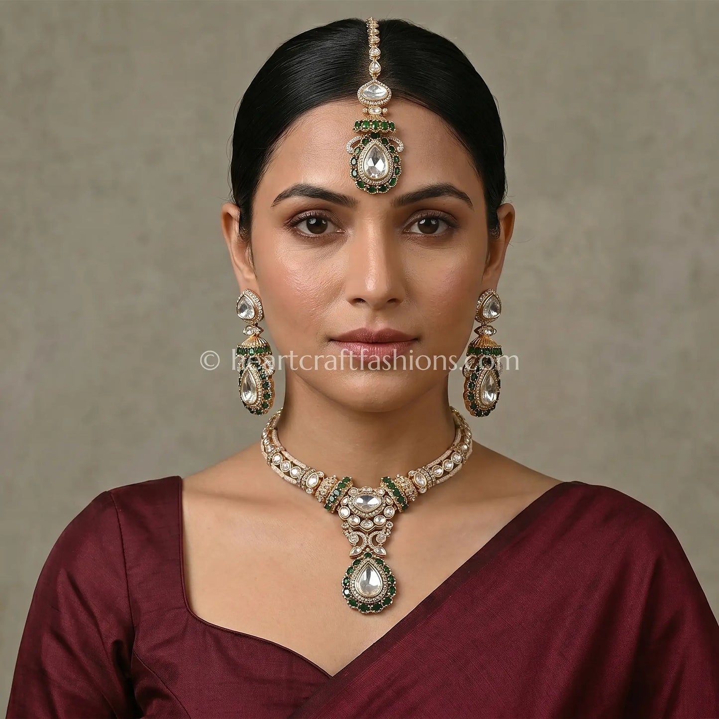 Sunehri Uncut Kundan & Royal Emerald Drop Necklace Set with Maang Tikka