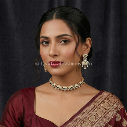Sunehri Chandni Choker