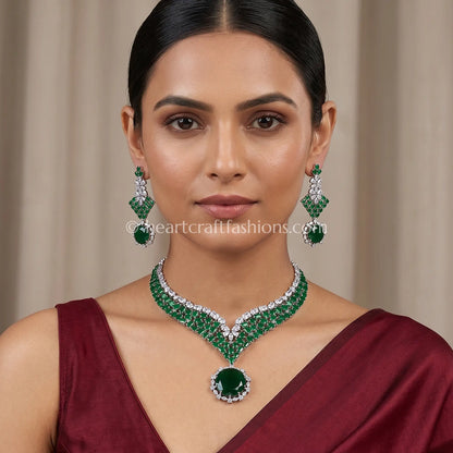 V-Contour Emerald Mesh Statement Set