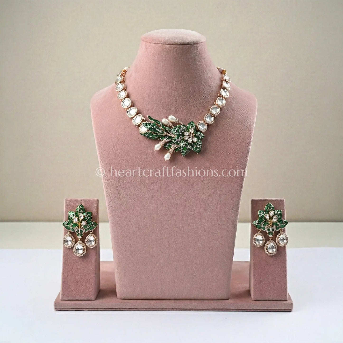 Vanya Emerald Bloom Moissanite Polki Set