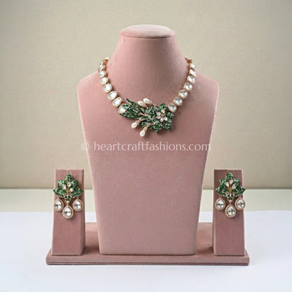 Vanya Emerald Bloom Moissanite Polki Set