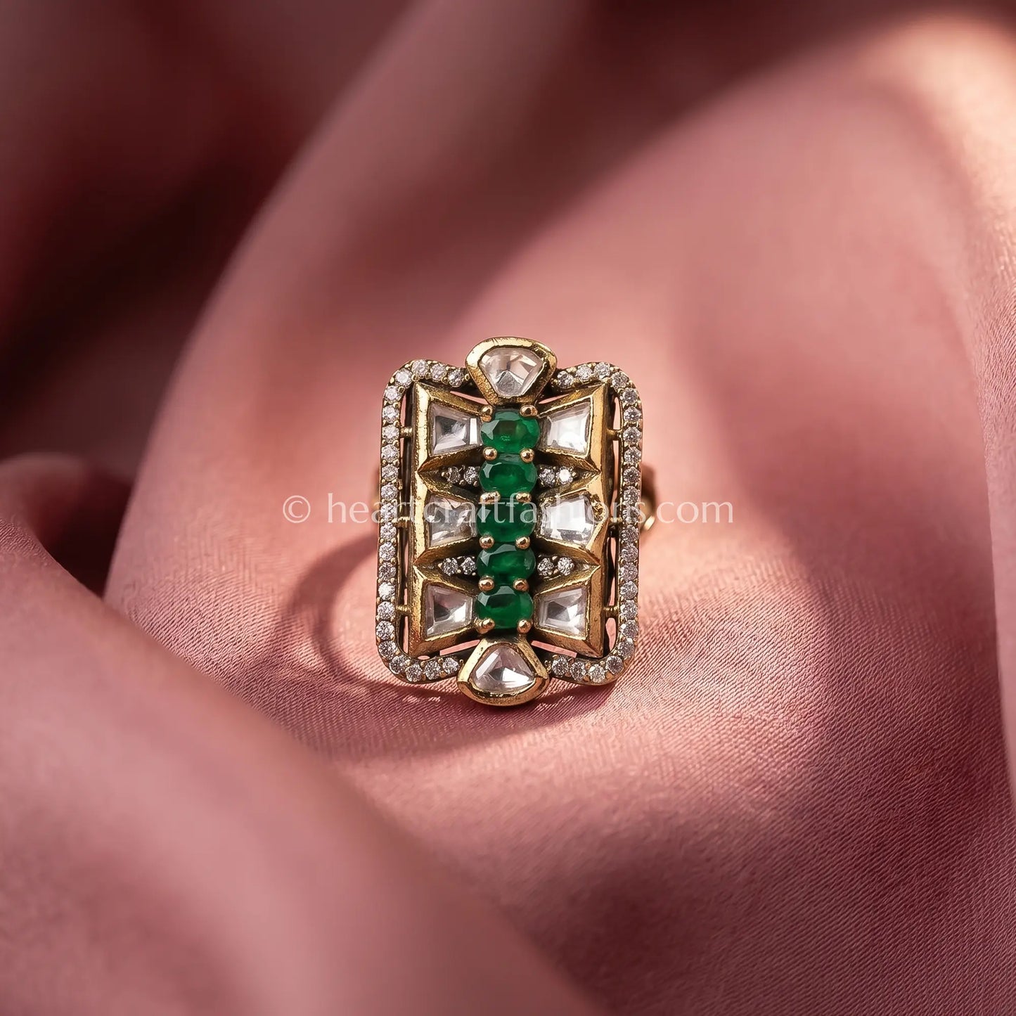 Zamarrud Art Deco Moissanite Ring