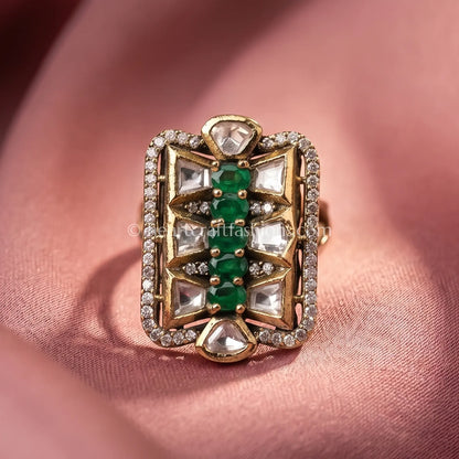Zamarrud Art Deco Moissanite Ring