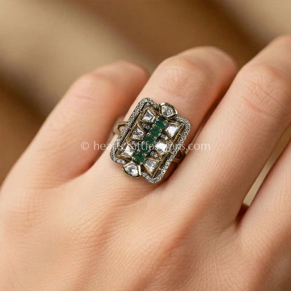 Zamarrud Art Deco Moissanite Ring