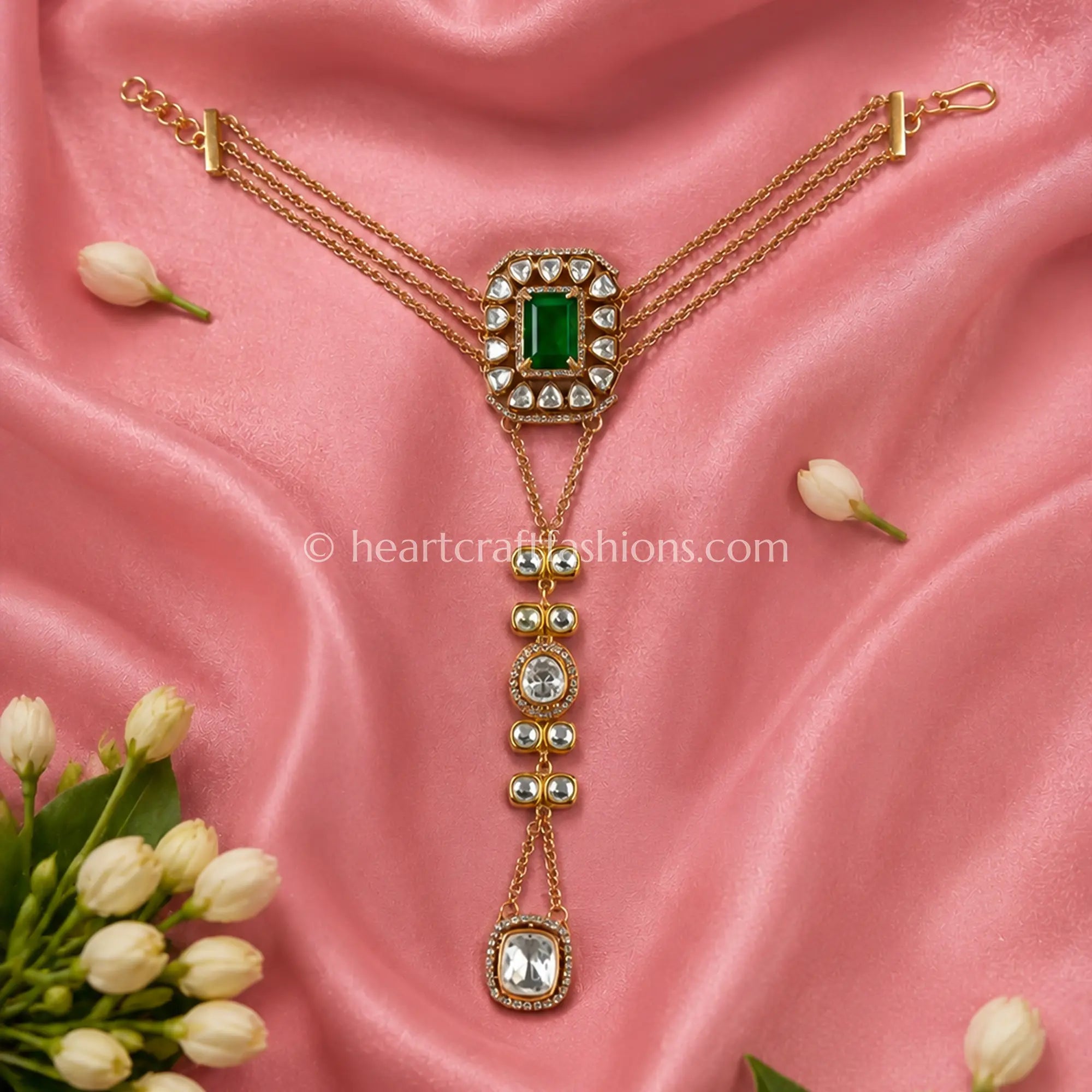 Zarmina Emerald Moissanite Polki Hathphool