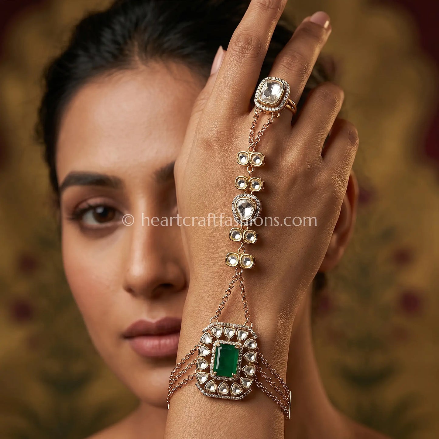 Zarmina Emerald Moissanite Polki Hathphool